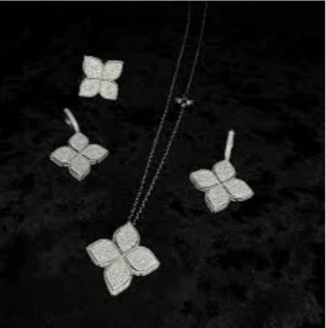 Four-Leaf Necklace Set