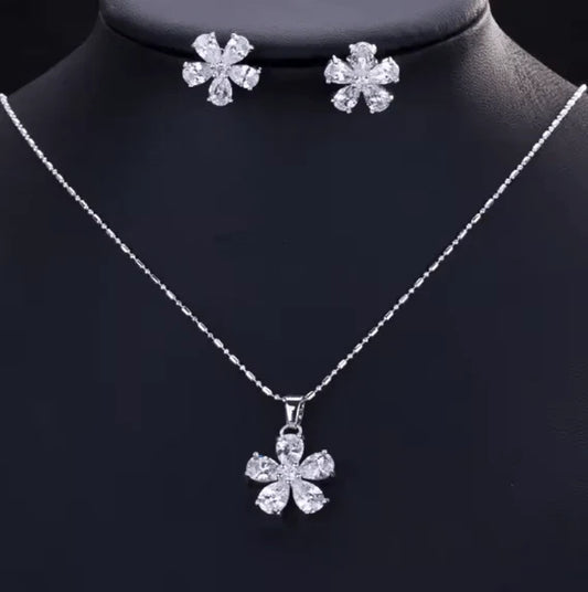 Zircon Petal Flower Necklace Set